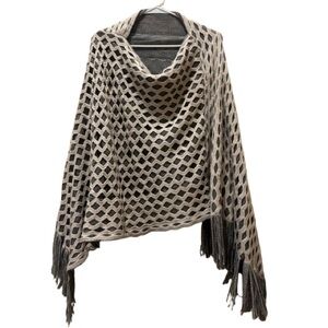 Asian Fashion Women Knitted Gray/Cream Wave Pattern w/ Fringes Poncho M/L Boho